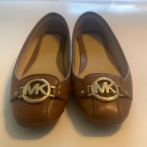 Michael Kors Fulton Leather Moccasin, Slip-ons. Tan with Gold MK Logo Pre-loved.